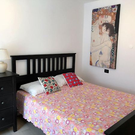 Appartement House Claudia By Holiday World à Gênes Extérieur photo